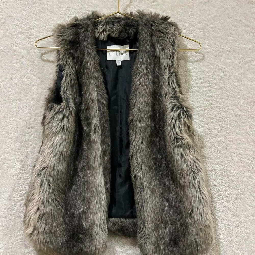 dELiA*s Women's Faux Fur Vest Sleeveless Light Gray size XS